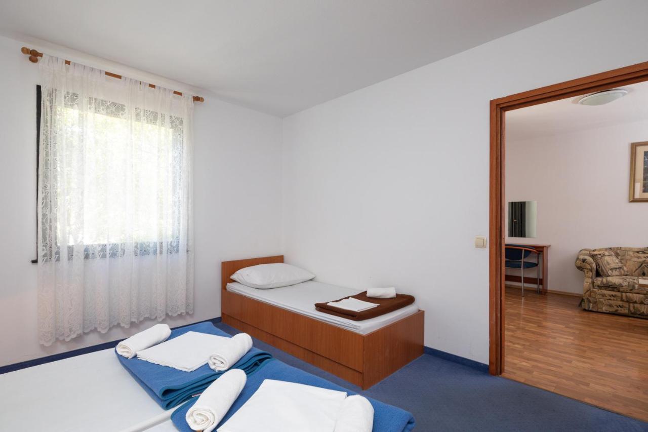 Beach Mala Luka Resort 2*